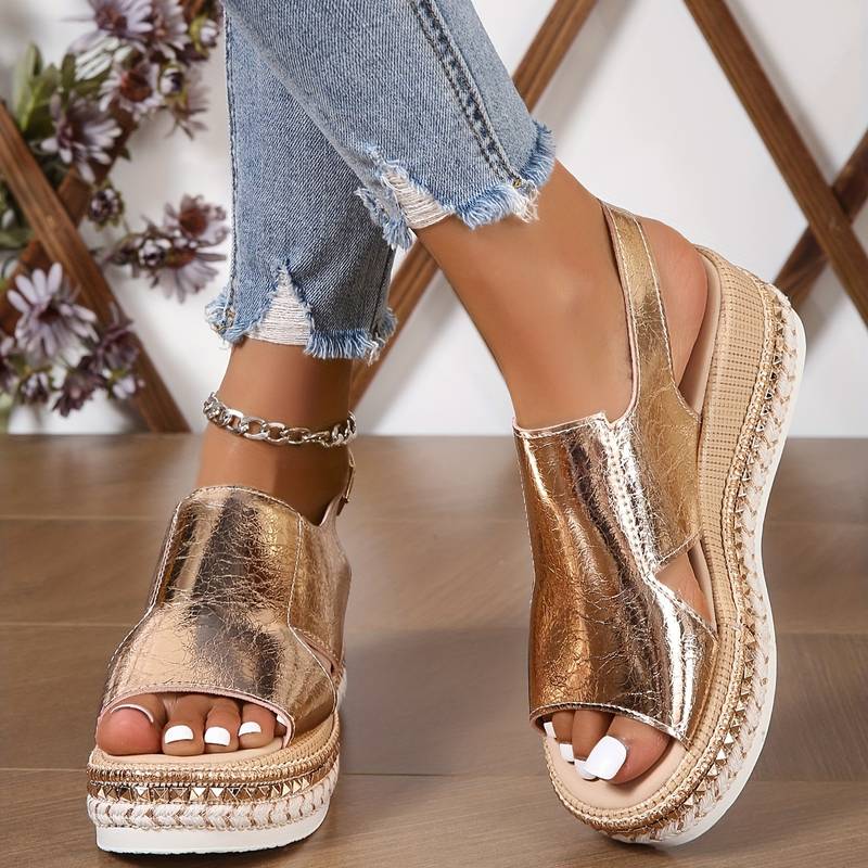 Lyra™ | Sandals with a Subtle Lift
