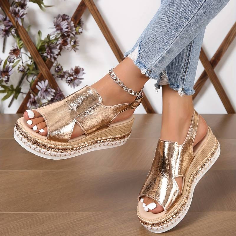 Lyra™ | Sandals with a Subtle Lift