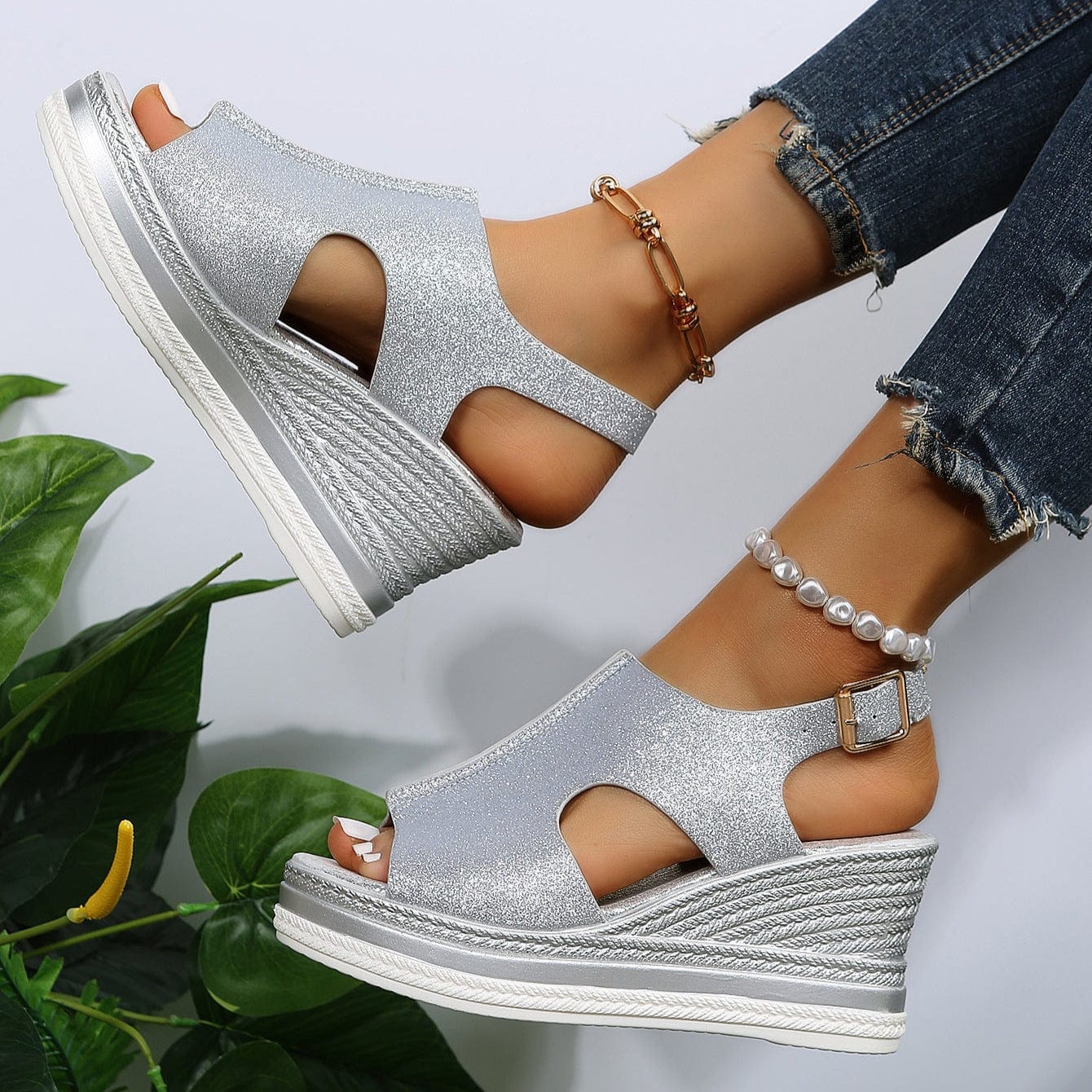 Isolde™ | Orthopedic Glitter-Finish Sandals